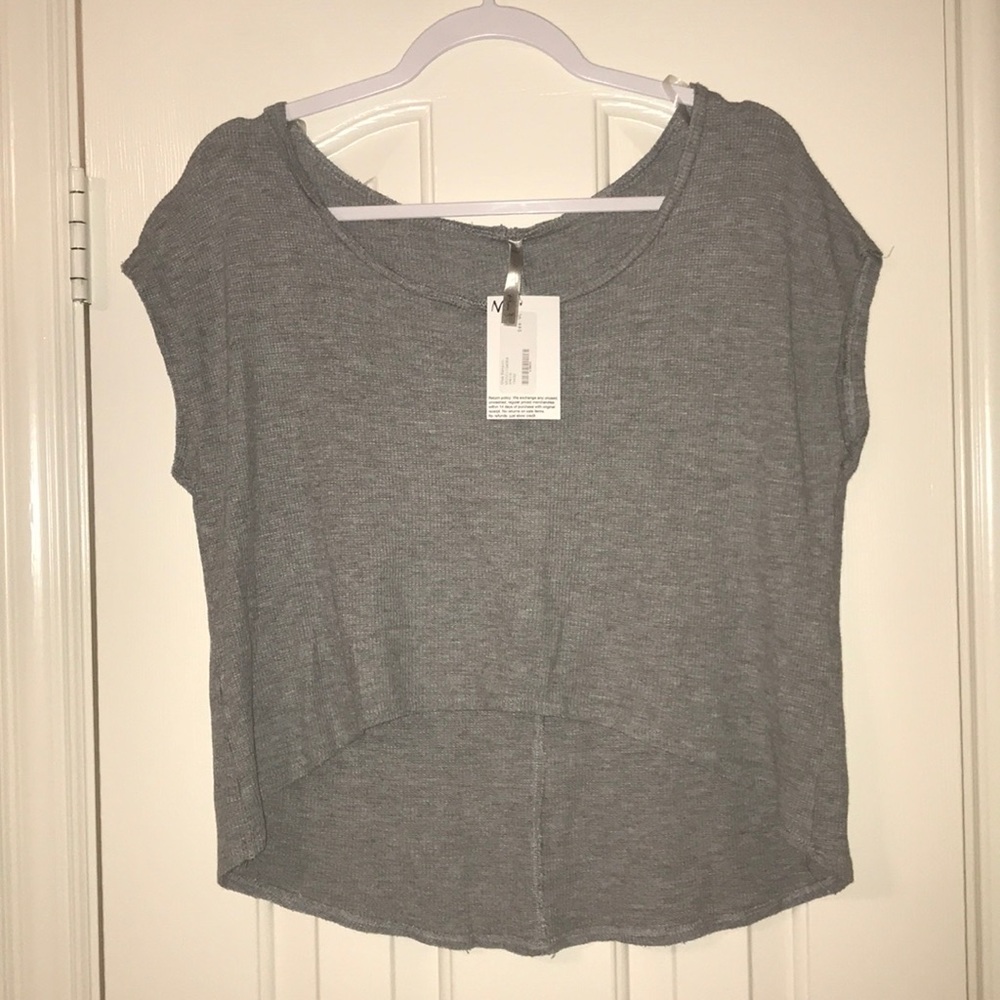 Brand new, gray crop top short sleeve